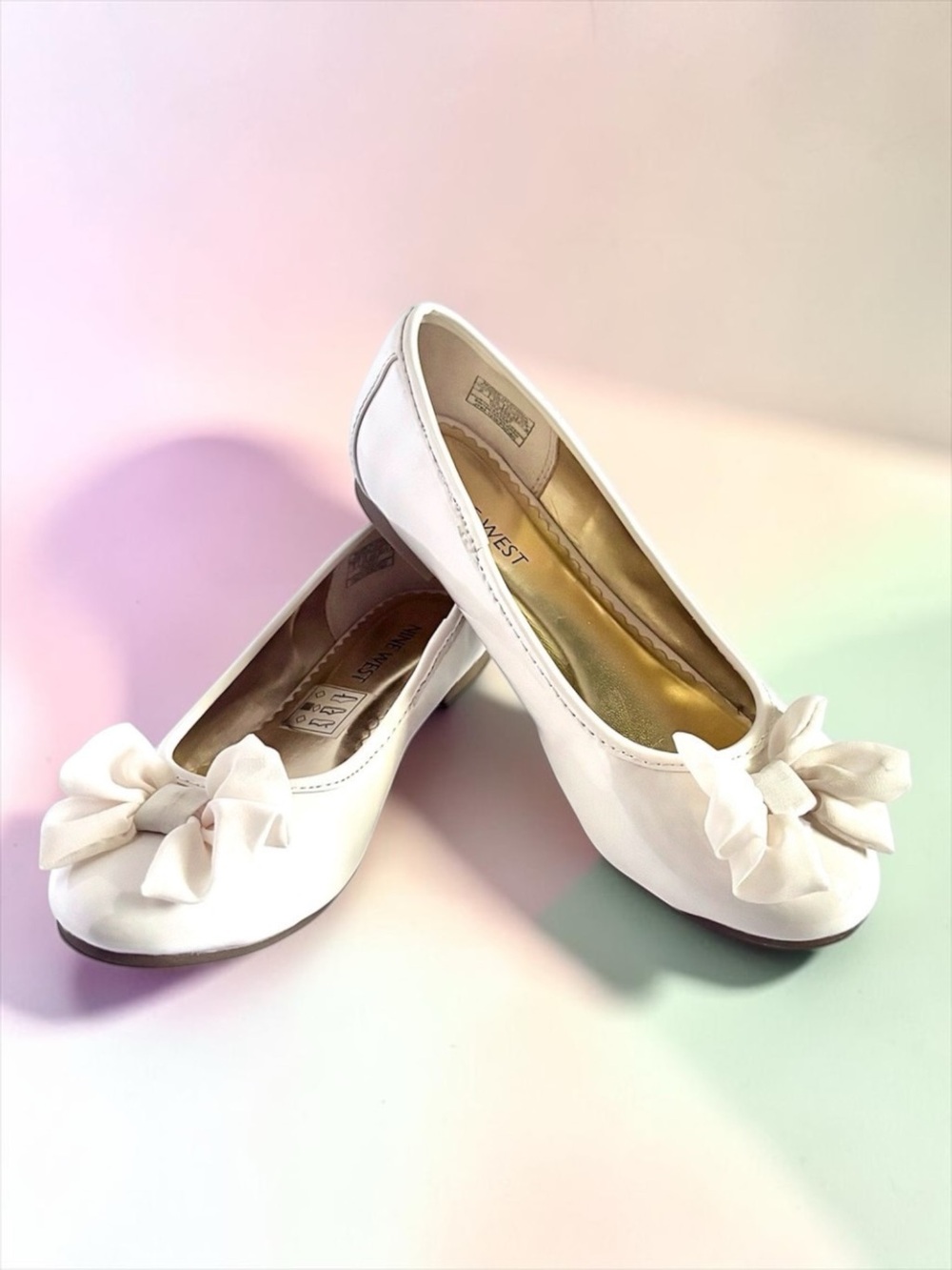 Nine West Bow Flats 🎀 Cream Patent Girls Size 2 Excellent Condition